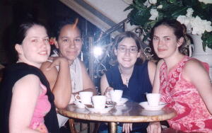 Olivia, Celina, Ilana and I chill in Parma